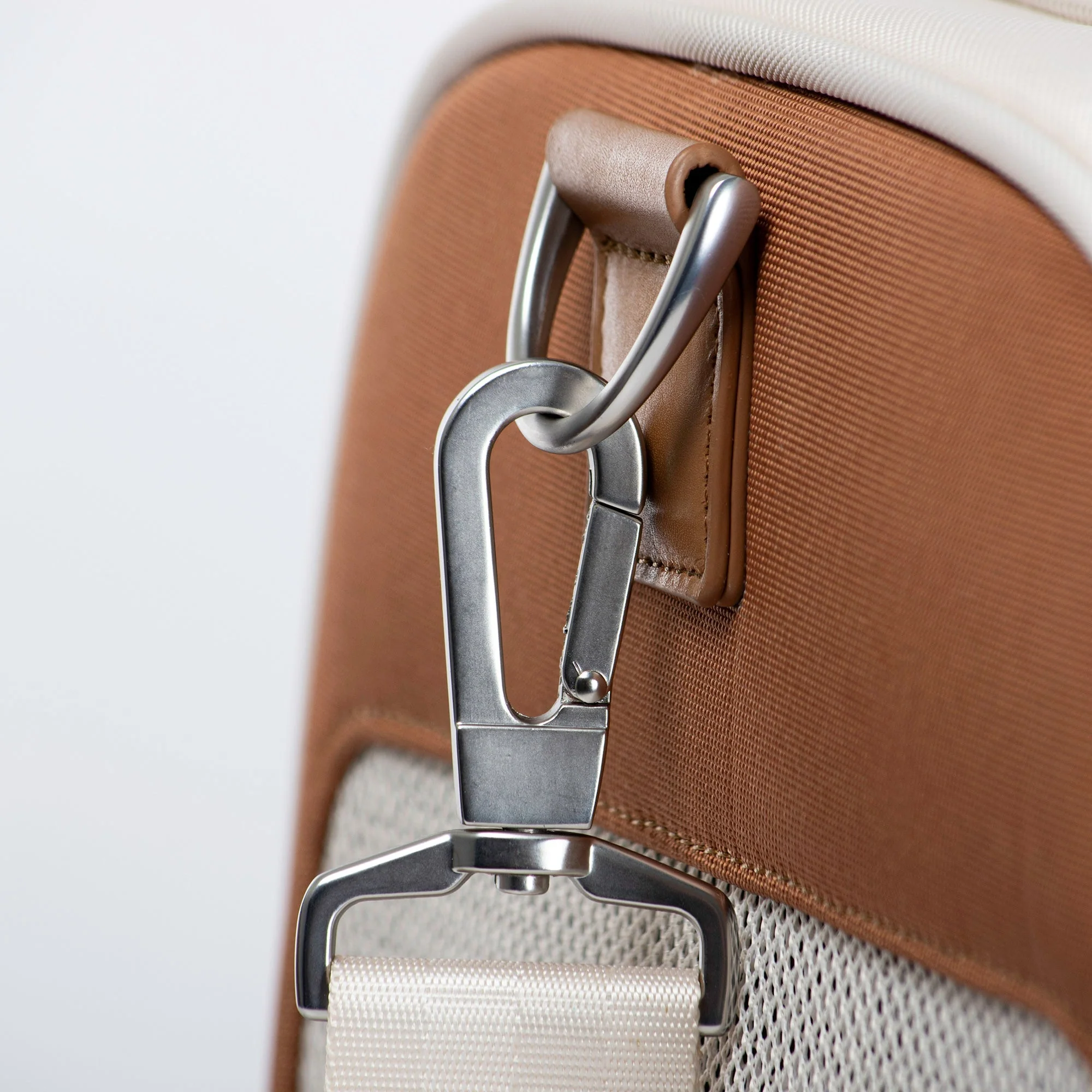 Argo Pawsport To Adventure Pet Carrier - Image 16